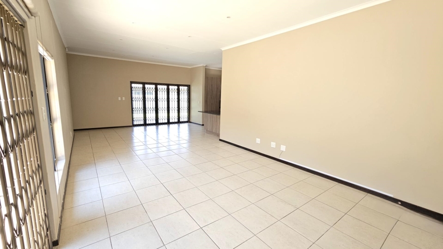 To Let 3 Bedroom Property for Rent in Melodie North West